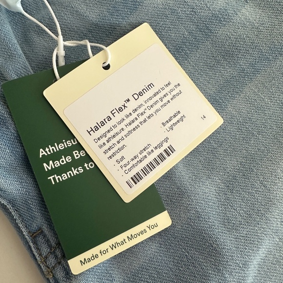 Halara Mid Rise Straight Leg Washed Casual Jeans with Pockets NWT Size Medium - Picture 4 of 7